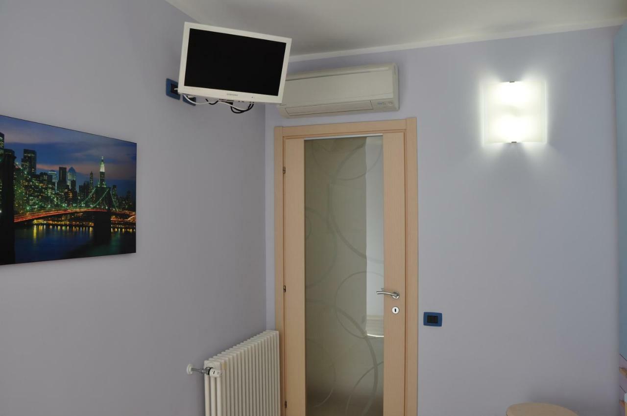 Una Spettacolare Vista Mare - Casa Con Jacuzzi ベルジェッジ エクステリア 写真
