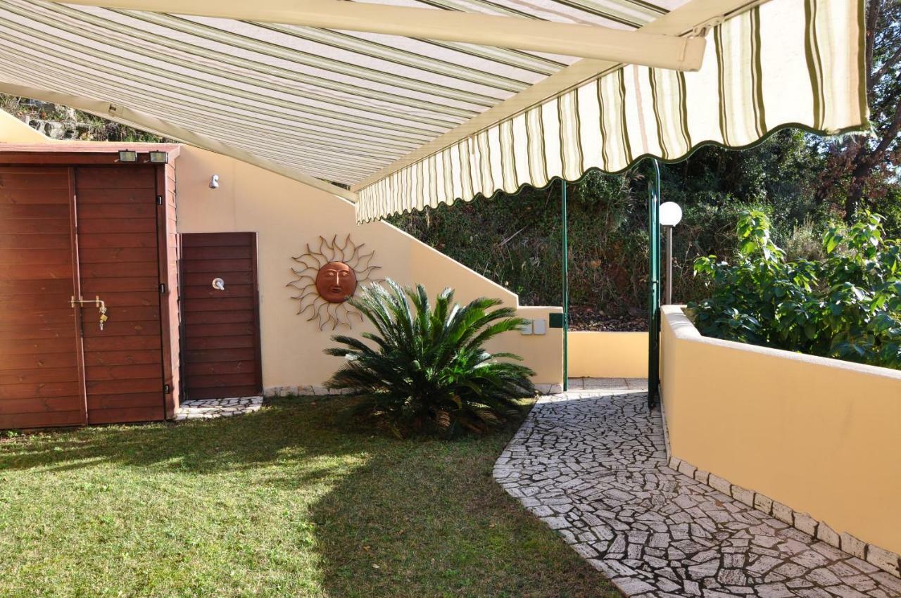 Una Spettacolare Vista Mare - Casa Con Jacuzzi ベルジェッジ エクステリア 写真